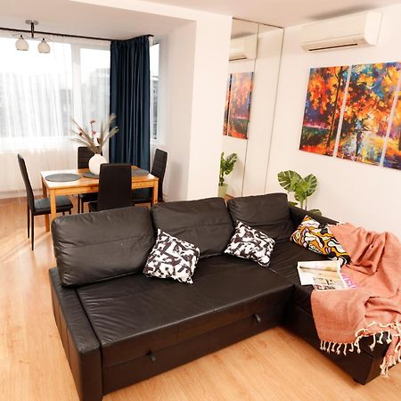 Enchanting Retreat - Historic Old Town - Pet-Friendly Haven - Steps From Unirii Bukarest Exteriör bild