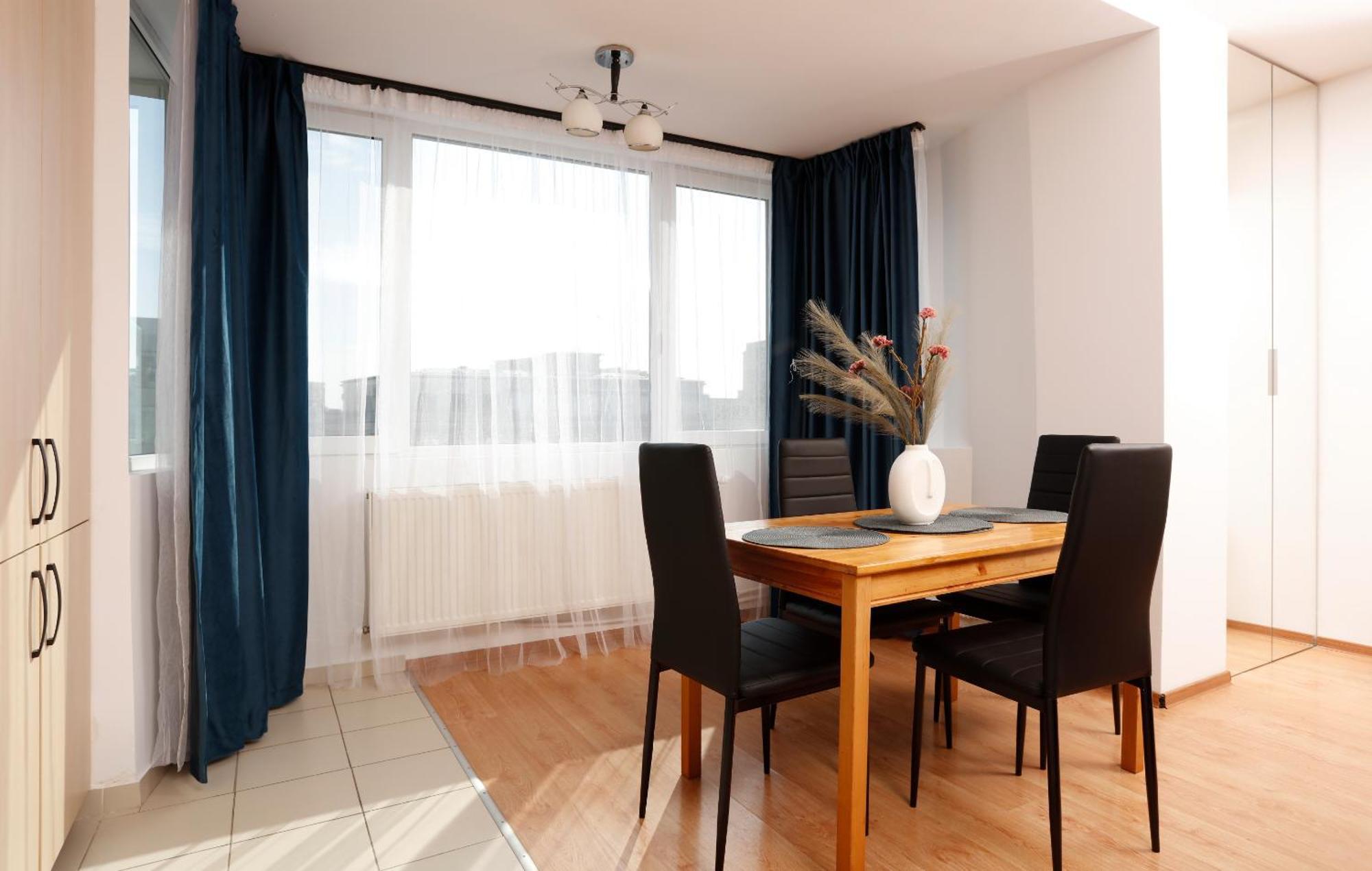 Enchanting Retreat - Historic Old Town - Pet-Friendly Haven - Steps From Unirii Bukarest Exteriör bild