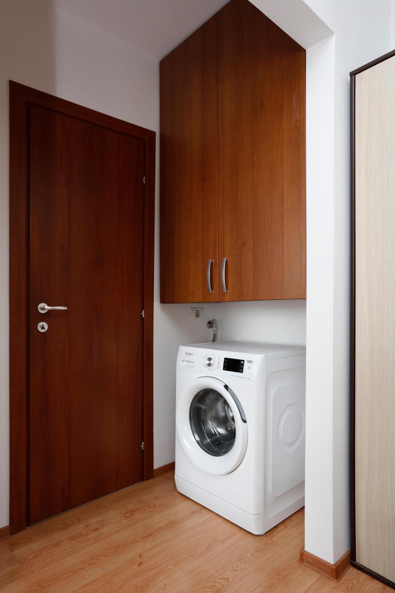 Enchanting Retreat - Historic Old Town - Pet-Friendly Haven - Steps From Unirii Bukarest Exteriör bild