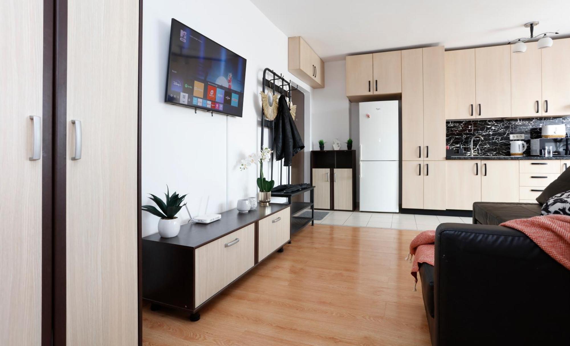 Enchanting Retreat - Historic Old Town - Pet-Friendly Haven - Steps From Unirii Bukarest Exteriör bild