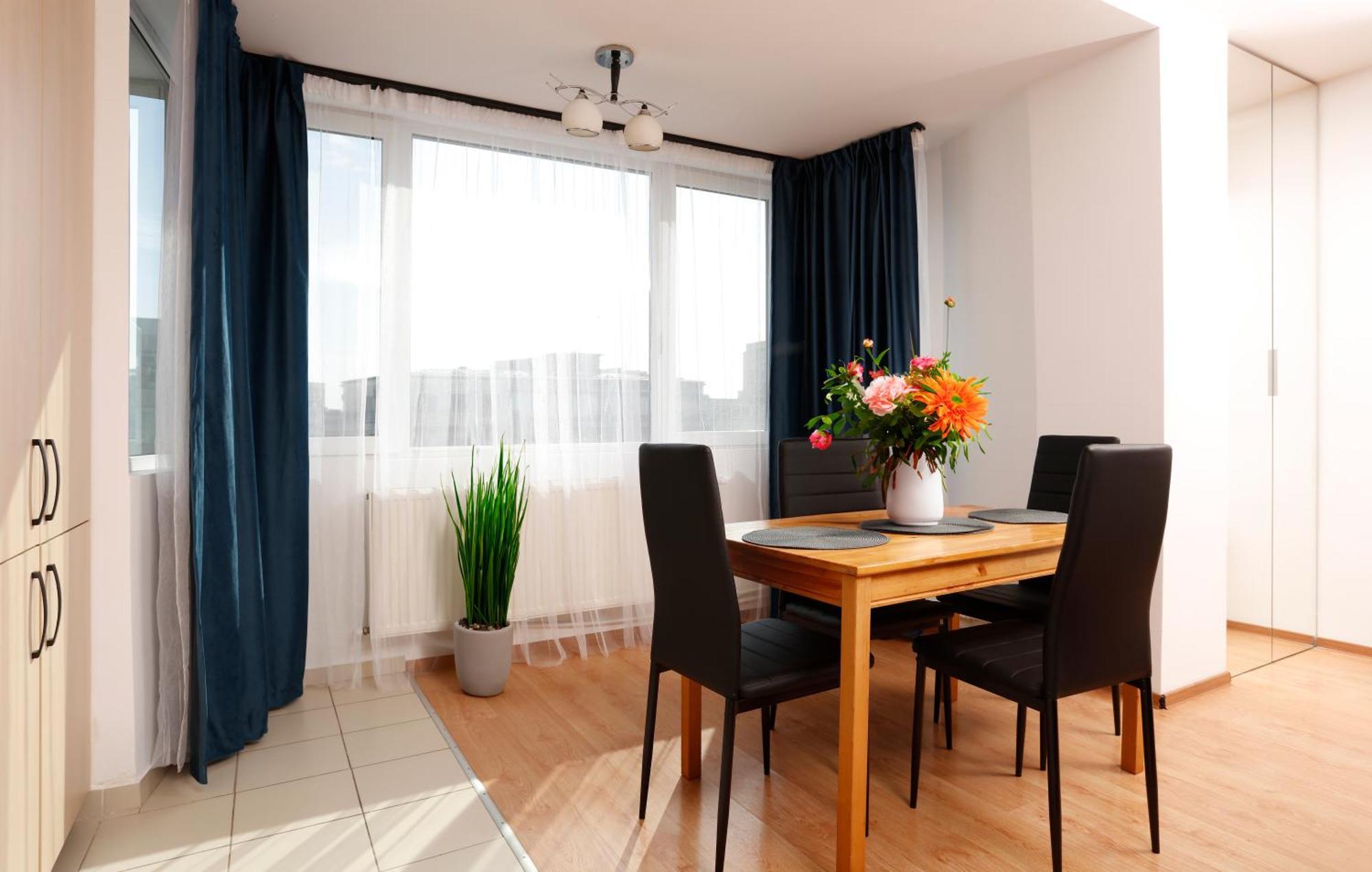 Enchanting Retreat - Historic Old Town - Pet-Friendly Haven - Steps From Unirii Bukarest Exteriör bild