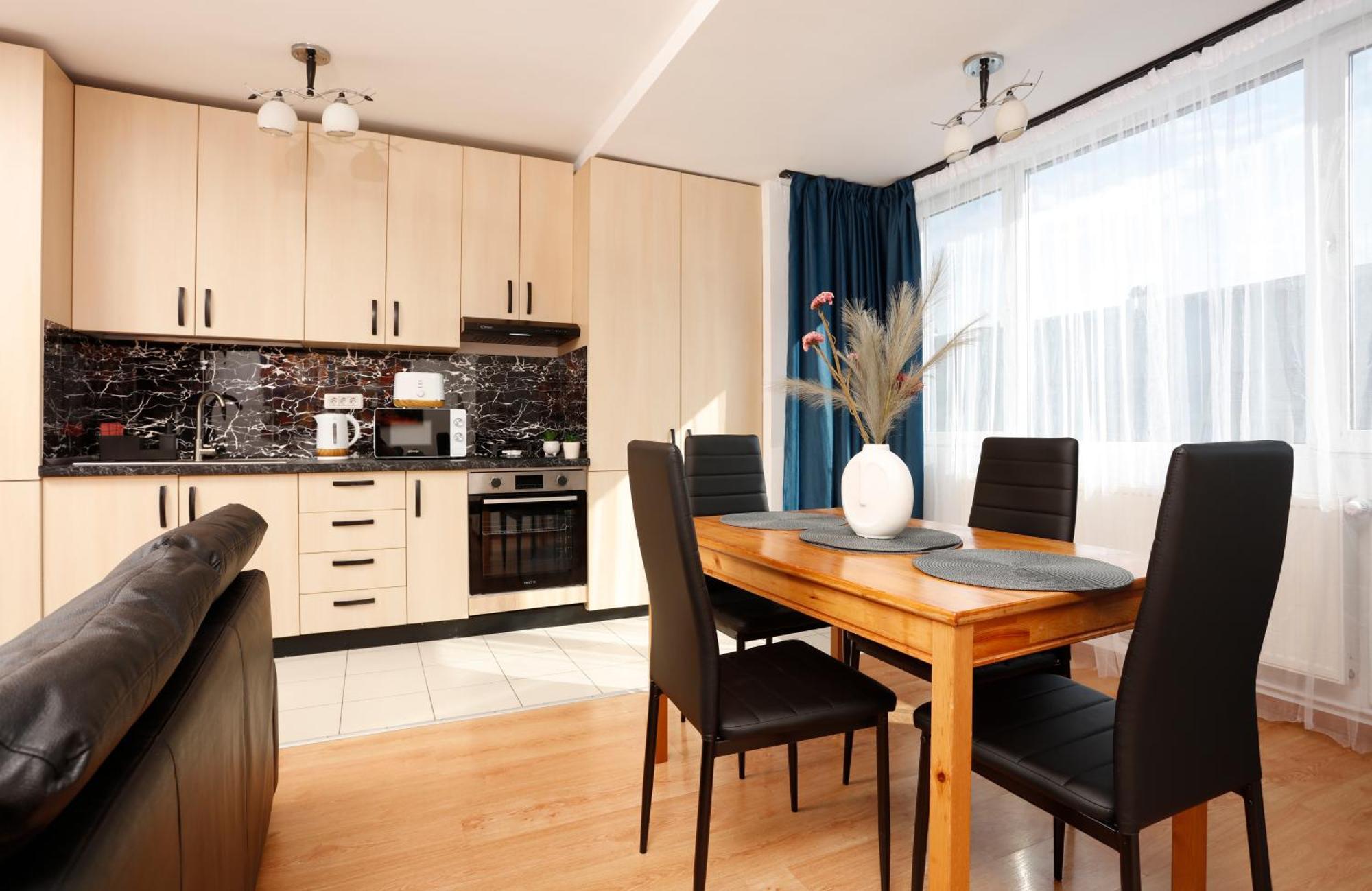 Enchanting Retreat - Historic Old Town - Pet-Friendly Haven - Steps From Unirii Bukarest Exteriör bild