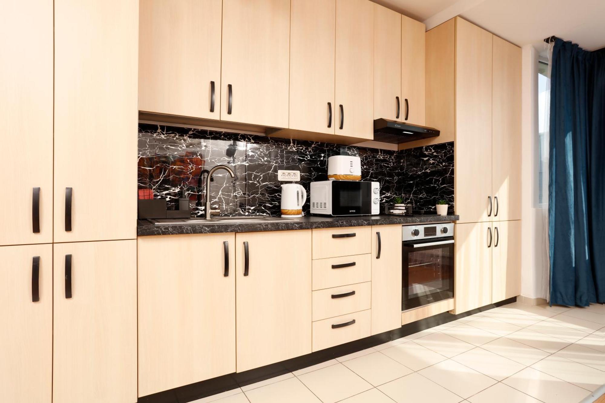 Enchanting Retreat - Historic Old Town - Pet-Friendly Haven - Steps From Unirii Bukarest Exteriör bild