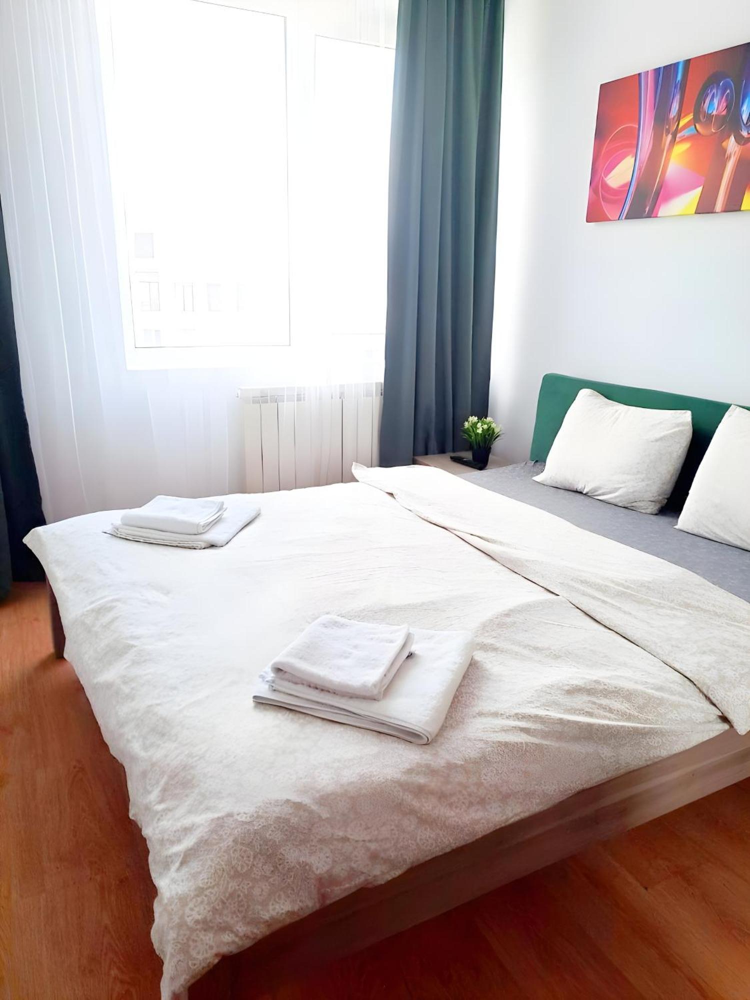 Enchanting Retreat - Historic Old Town - Pet-Friendly Haven - Steps From Unirii Bukarest Exteriör bild